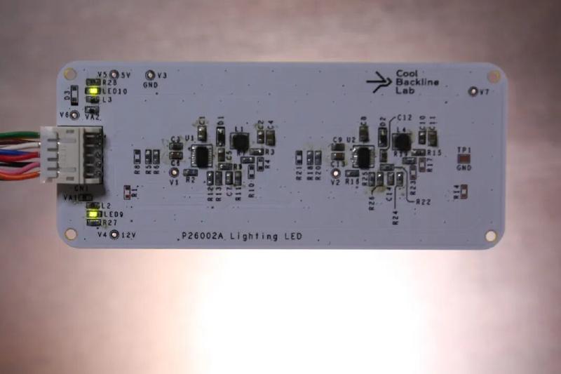 2700K と 6500K の2色 LED をアレイ状に実装した白色基板 P26002A